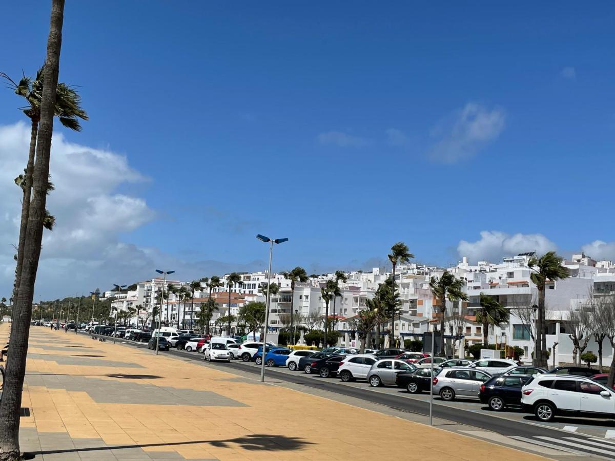 Apartamento junto a la playa en el centro de Conil, con Aire Acondicionado y Wifi Conil De La Frontera Exterior foto