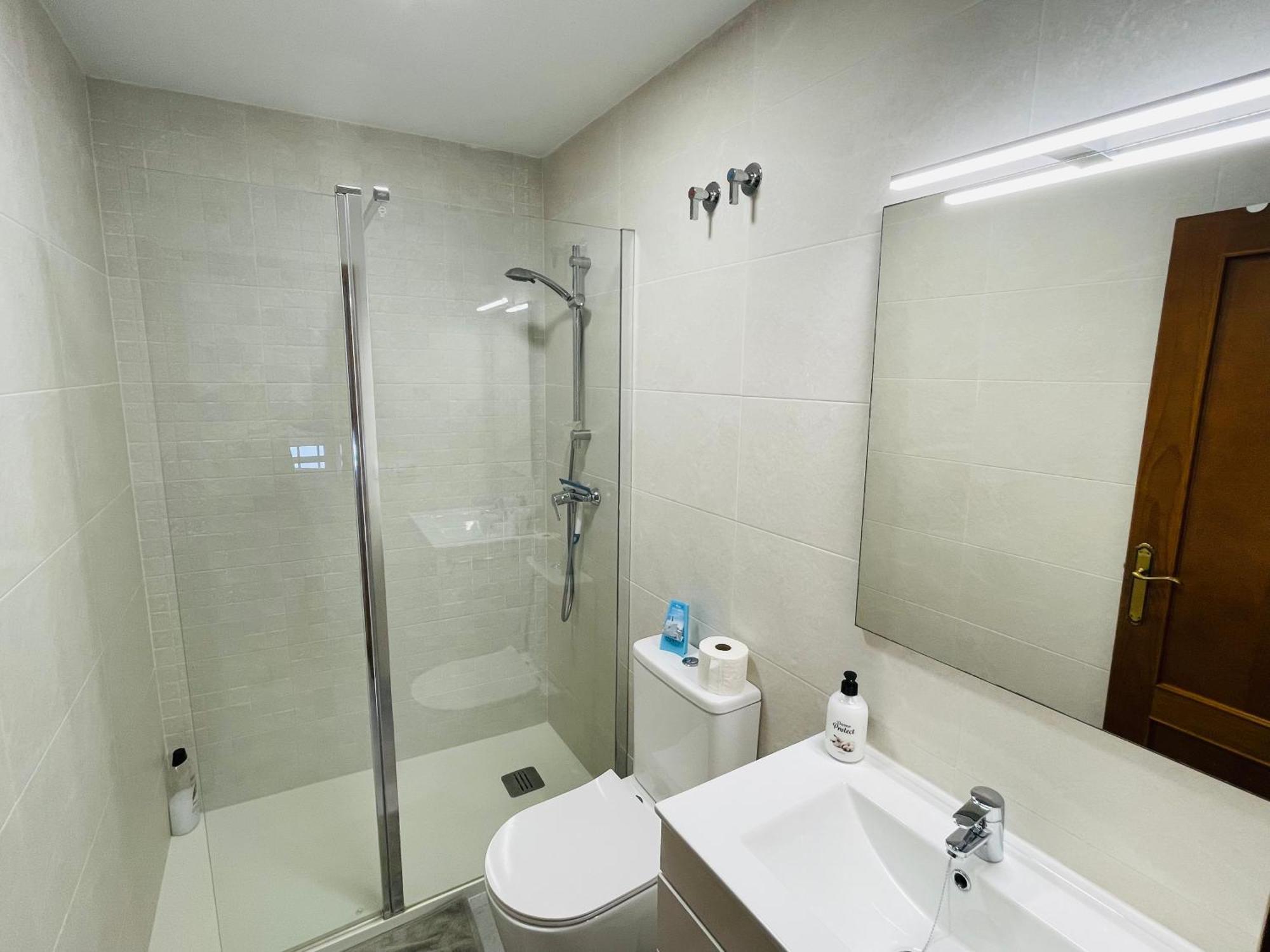 Apartamento junto a la playa en el centro de Conil, con Aire Acondicionado y Wifi Conil De La Frontera Exterior foto